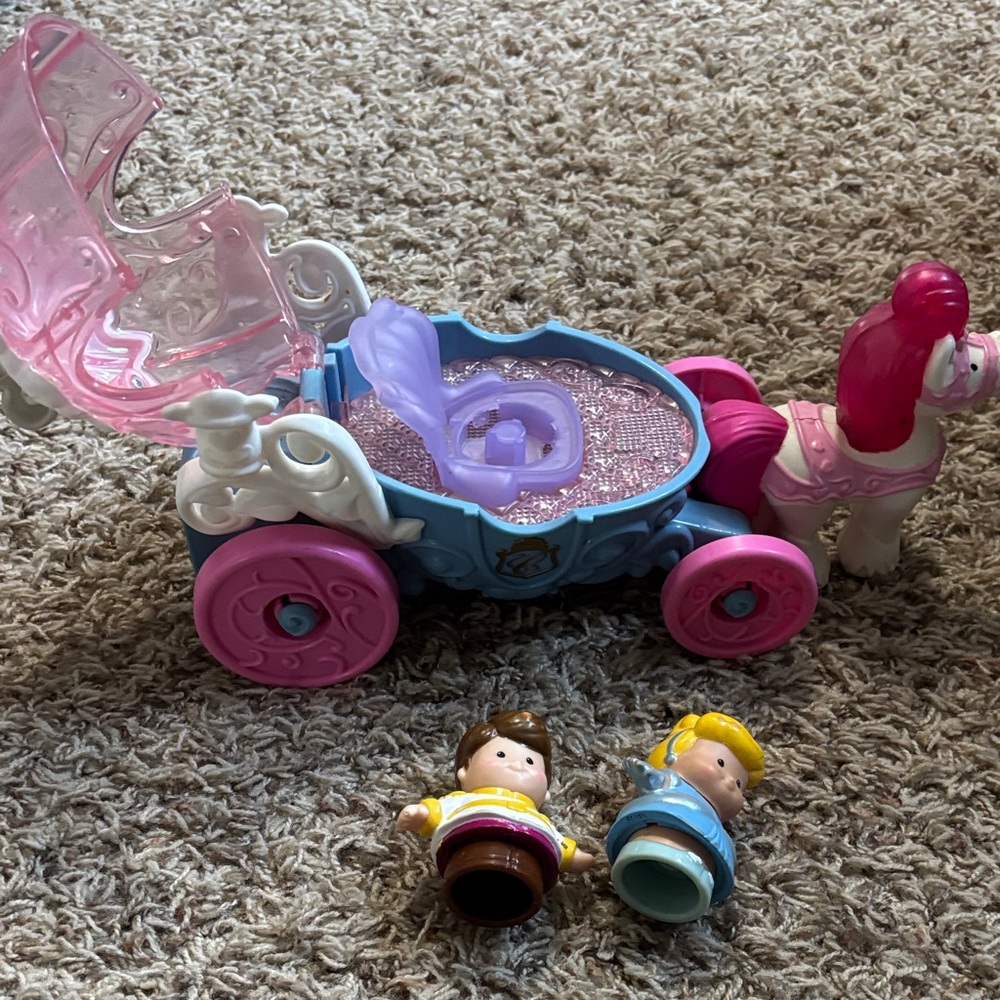 Fisher-Price Little People Disney Princess Cinderella's Dancing Carriage